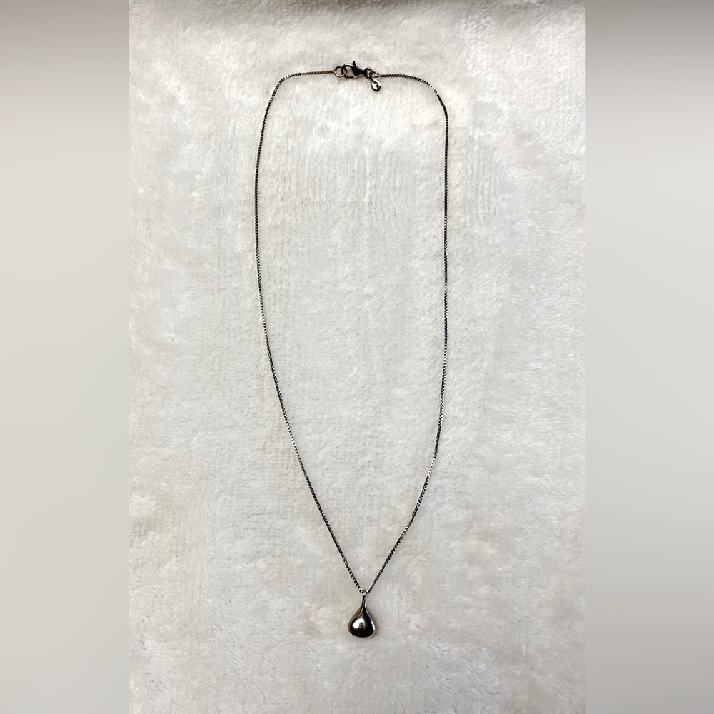 Silpada Sterling Silver Teardrop Necklace N1470